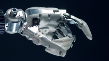 Metal protez parmakları, biyonik üretim bükme.