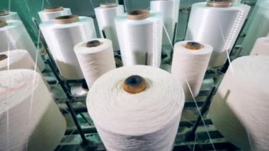 İplik Tekstil Fabrikası'nda büyük clews üzerinde biriktirilen.