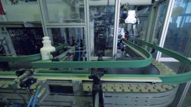 Plastik şişe taşıma fabrika konveyör