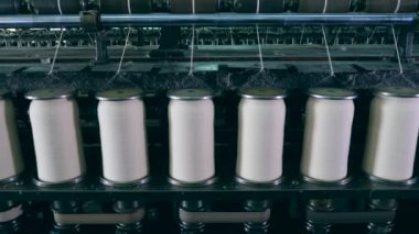 Üretim fabrikasında Tekstil, örme ekipmanları.