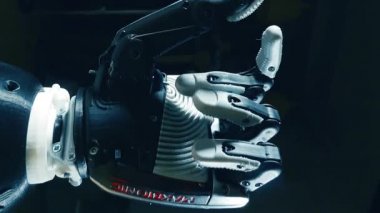 Biyonik el işleri, gelecek kavramı.