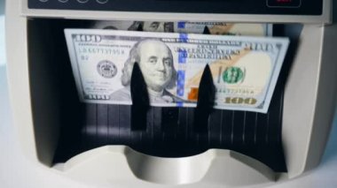 Dolar bonoları bir sayma mekanizmasının içinde hareket ediyor