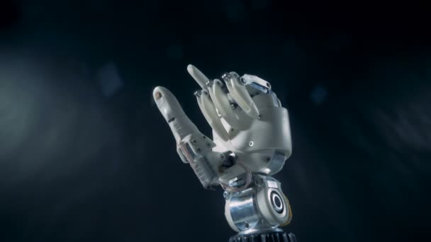 Prothetische hand buigt automatisch vingers, close-up. Futuristisch Robot concept. — Stockvideo