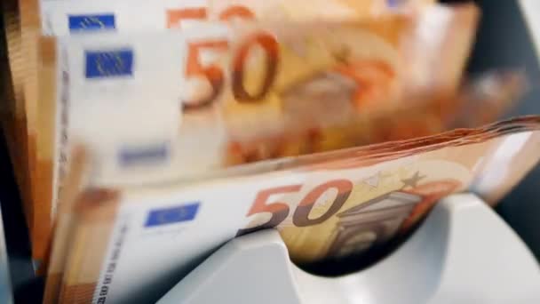 Le mécanisme de comptage traite les euros — Video