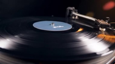 Turntable disk kaldırılırken kapatılıyor