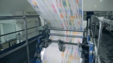 Tipografide gazete basımı. 4k