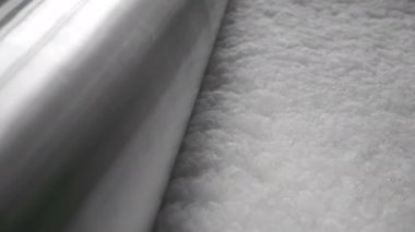 Silindir presler polyester bir fabrika hattı üzerinde vuruş.