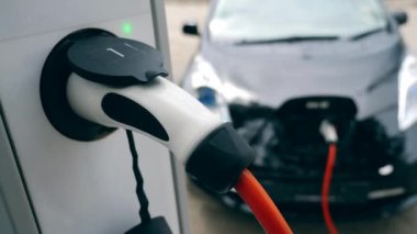 Aktif elektrik şarj nozulu