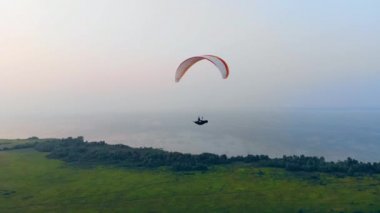 Airsailing araç havada yüksek sürüklenen