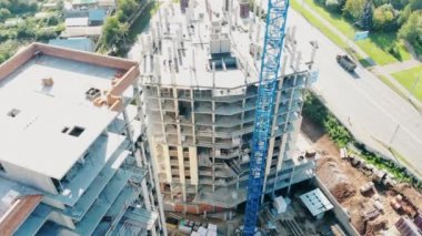 İnşaat sürecinde beton bina