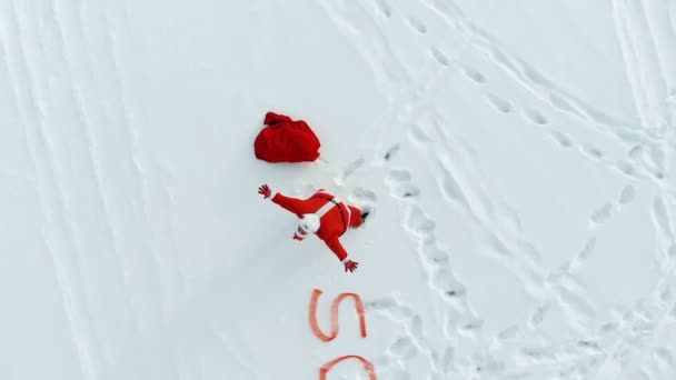 Znamení Sos a Santa Claus volající o pomoc — Stock video
