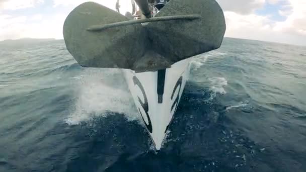 Front view of boats bow in the sea waters in cloudy weather — Stock Video