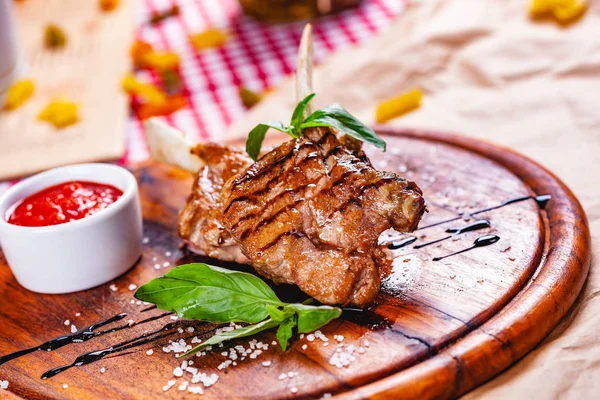 Rack Lamb Fried Aromatic Olive Oil Herbs Spices Wooden Board — Stock Photo, Image