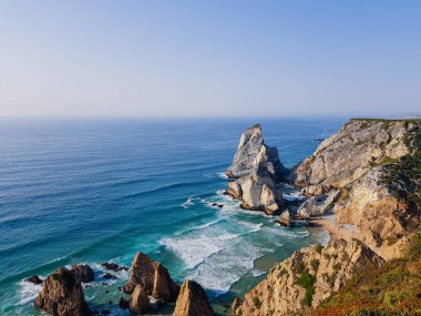 Cape Roca okyanus dağlar taşlar