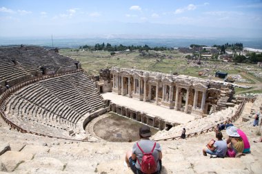 Antik Hierapolis şehir, Pamukkale, Türkiye. Tarihi yerleri güzel ve büyüleyici güzelliği burada. Hierapolis, Phrygia, Denizli, Türkiye