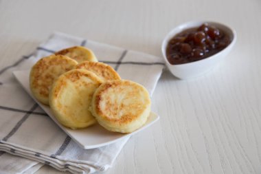 Süzme peynirli krep.