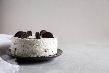 Çikolatalı kurabiye ile krem Hayır Bake cheesecake. 