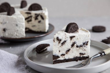 Çikolatalı kurabiye ile krem Hayır fırında cheesecake. Oreo bisküvi c