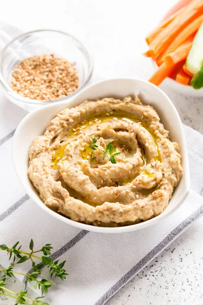 Hummus Sauce Bowl Sesame Seeds Olive Oil Cucumber Carrots Light — Stock Photo, Image