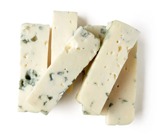 白い背景に 平面図上で分離ブルー チーズ スライス — ストック写真