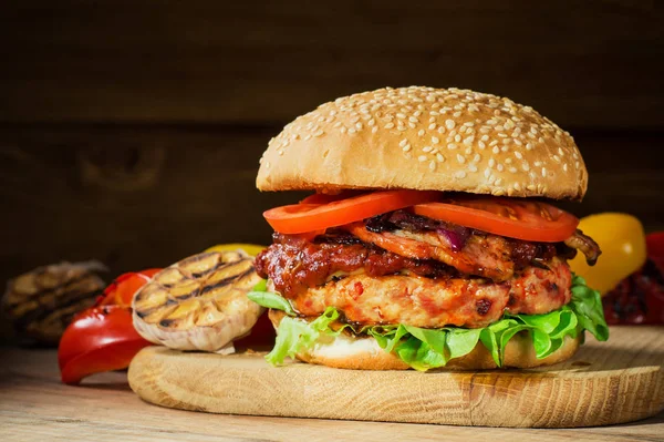 Verse Smakelijke Hamburger Hamburger Close Sesam Buns Met Sappige Rundvlees — Stockfoto