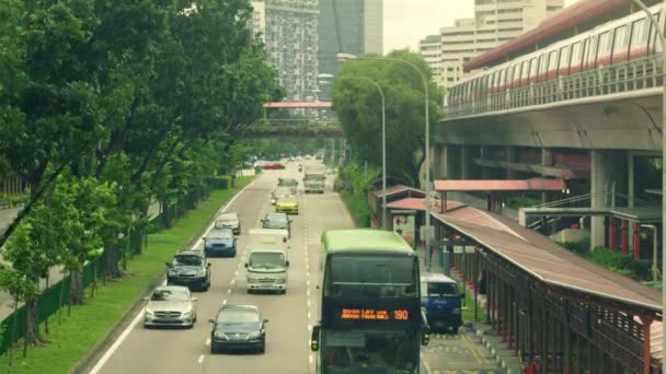 Calle de tráfico en Singapur — Vídeo de stock