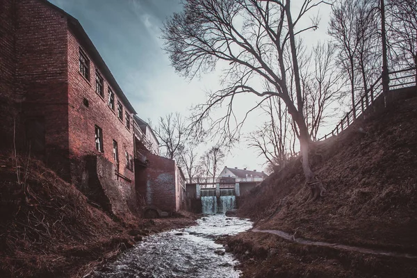 güzel eski Letonca şehir Kuldiga
