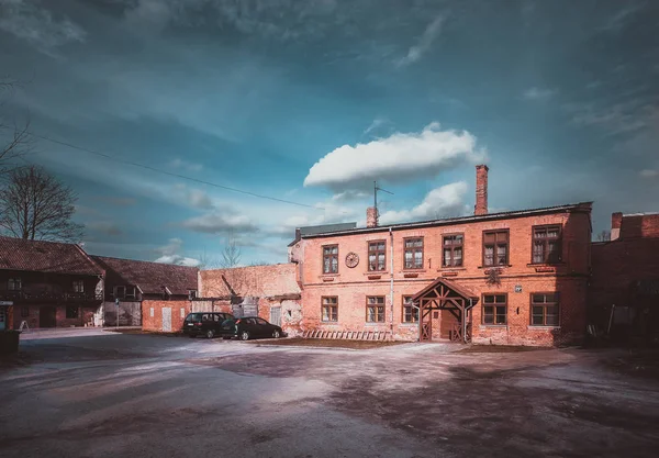 güzel eski Letonca şehir Kuldiga