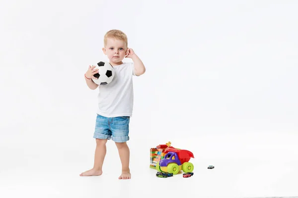 Jugador Fútbol Infantil Niño Con Una Pelota Fútbol Las Manos —  Fotos de Stock