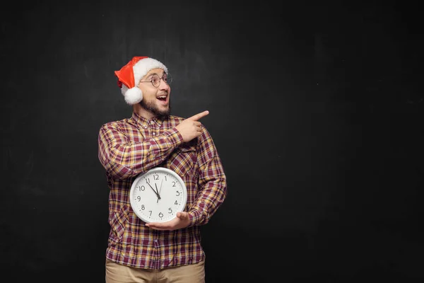 Christmas Men Clock Portrait Surprised Young Man Wearing Red Santa — Stock Photo, Image