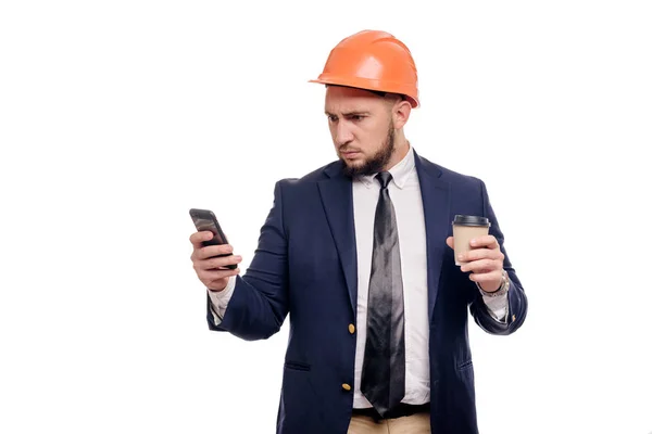 Retrato Negócios Empreiteiro Surpreso Desenvolvedor Falando Sobre Telefone Empresário Chapéu — Fotografia de Stock