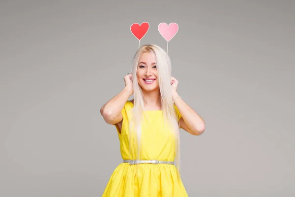 Alla Hjärtans Dag Skönhet Ung Blond Modell Flicka Med Valentine — Stockfoto