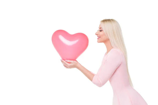 Όμορφη Νεαρή Ξανθιά Γυναίκα Καρδιά Σχήμα Ροζ Αερόστατο Λευκό Απομονωμένες — Φωτογραφία Αρχείου