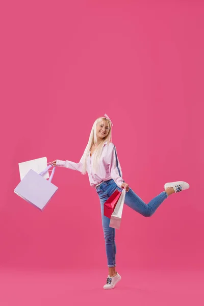 Felicità Consumismo Vendita Concetto Persone Giovane Donna Bionda Sorridente Con — Foto Stock