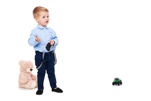 Roztomilý Chlapeček Modré Košili Koncept Propagační Zboží Nápisy Kresby Oblečení — Stock fotografie