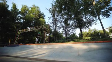 gidon ile scooter sürme çocuk stairset yavaş atlar