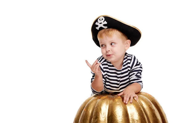 Šťastné Dítě Halloween Legrační Chlapeček Kostýmech Pirátů Který Drží Velkou — Stock fotografie