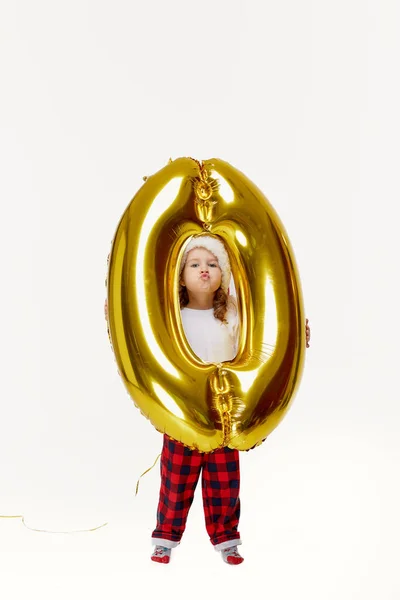 Retrato Menina Santa Chapéu Posando Com Ouro Balão Número Zero — Fotografia de Stock