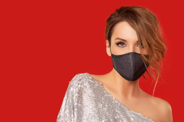 Donna Abito Alla Moda Durante Quarantena Dell Epidemia Coronavirus Modello — Foto Stock