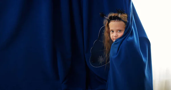 Ragazza Divertente Vestita Costume Strega Canivale Vacanza Halloween Durante Periodo — Foto Stock