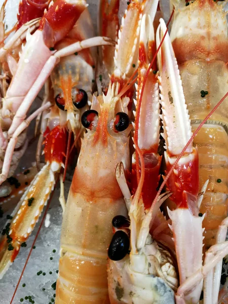 Cangrejos Río Frescos Con Huevas Mercado — Foto de Stock