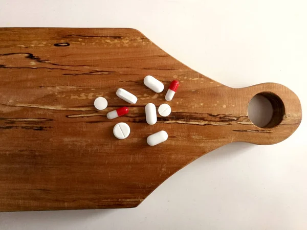Pillole Capsule Tagliere — Foto Stock