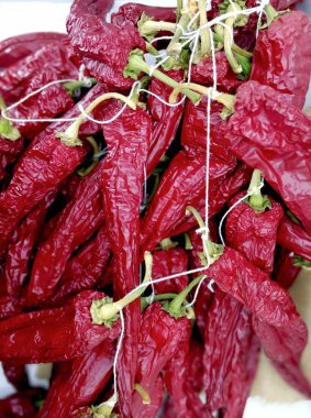 Kurutulmuş kırmızı biber kırmızı biber yapmak