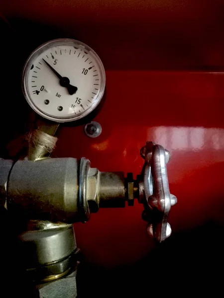 Manometro Pressione Dell Acqua Nel Tubo Antincendio — Foto Stock