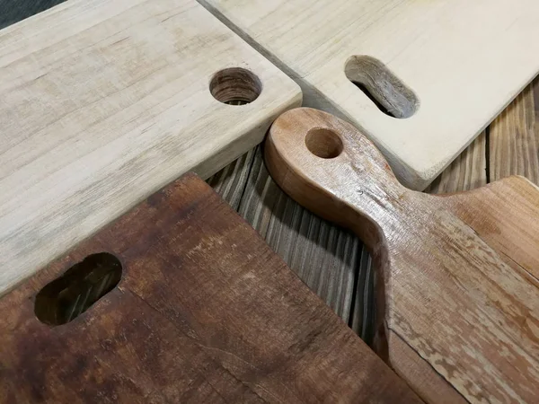 Ahşap kesme tahtaları farklı şekiller