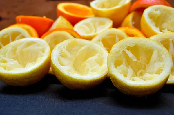 Limones Naranjas Exprimidos —  Fotos de Stock