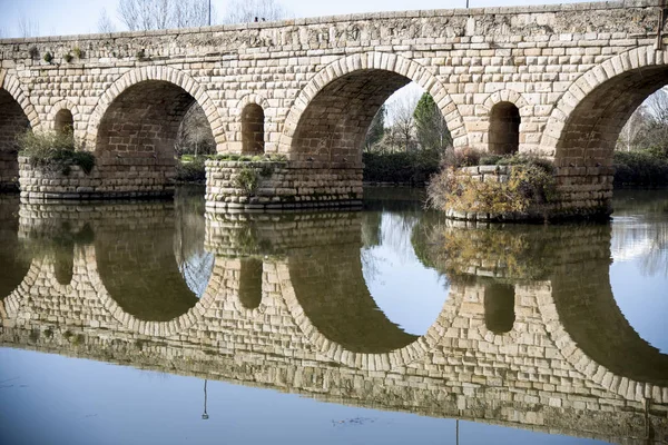 Vista Ponte Romana Sobre Guadiana Mérida Espanha — Fotografia de Stock