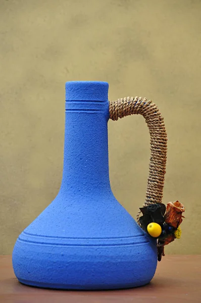 mavi ve ip ile donatılan süslü Seramik vazolar