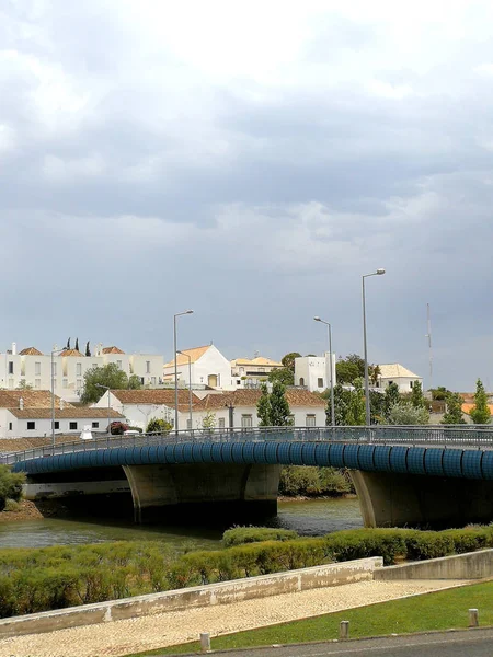 塔维拉市 葡萄牙 现代桥梁 2017 上午11 仅编辑使用 — 图库照片
