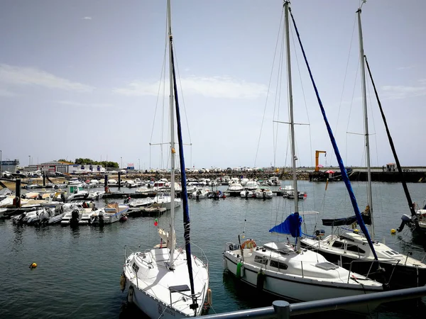 Żaglówki Zakotwiczone Port Olhao Purtugal 2017 Tylko Użytku Redakcyjnego — Zdjęcie stockowe